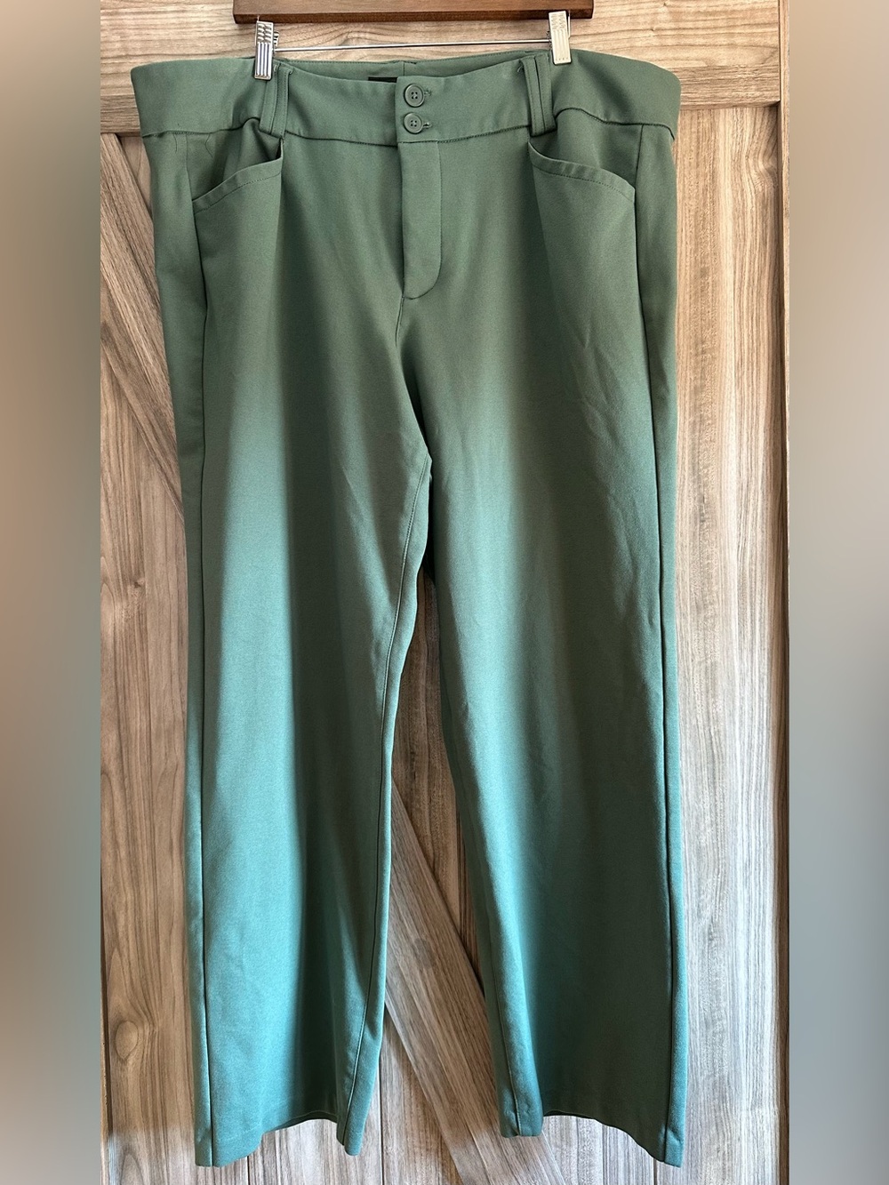 Torrid Studio Luxe Straight Trouser Green 24W Tall Long Length Like New